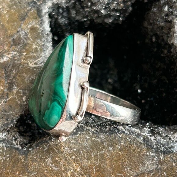 Malachite 925 Sterling Silver Ring 7 - Picture 2 of 10